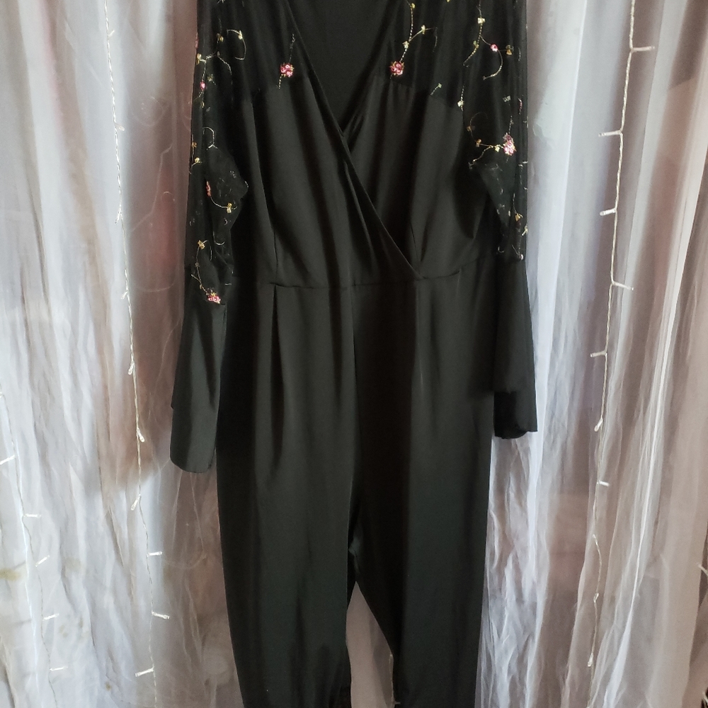 Floral top w/sheer flared sleeves jumpsuit